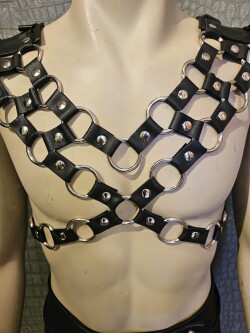 Kratos Harnas sch16 3