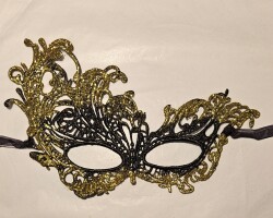 Gold Lace Masker te-mask