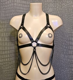 BH met Ketting Adi Provo-Bh-Adi